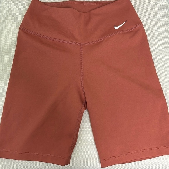 Nike Women's One Mid Rise 7" Bike Shorts Size XS - Picture 4 of 7